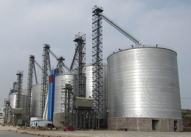 宁江大型钢板库构造参数及水泥储存质量